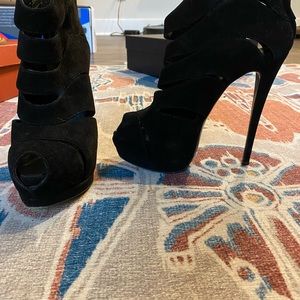 Giuseppe Zanotti black suede booties size 6.5